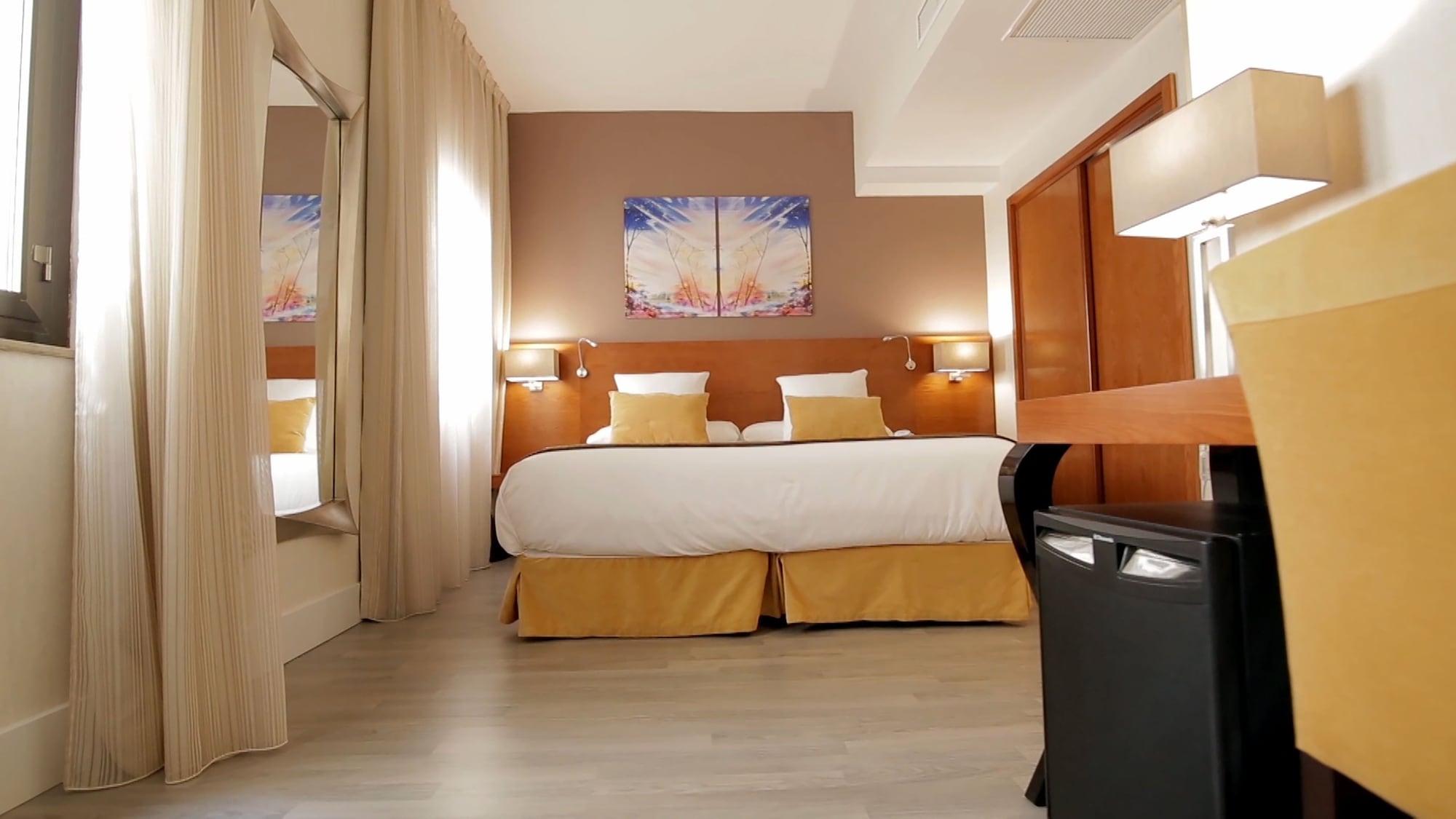 Hotel Puerta De Toledo Madrid Extérieur photo