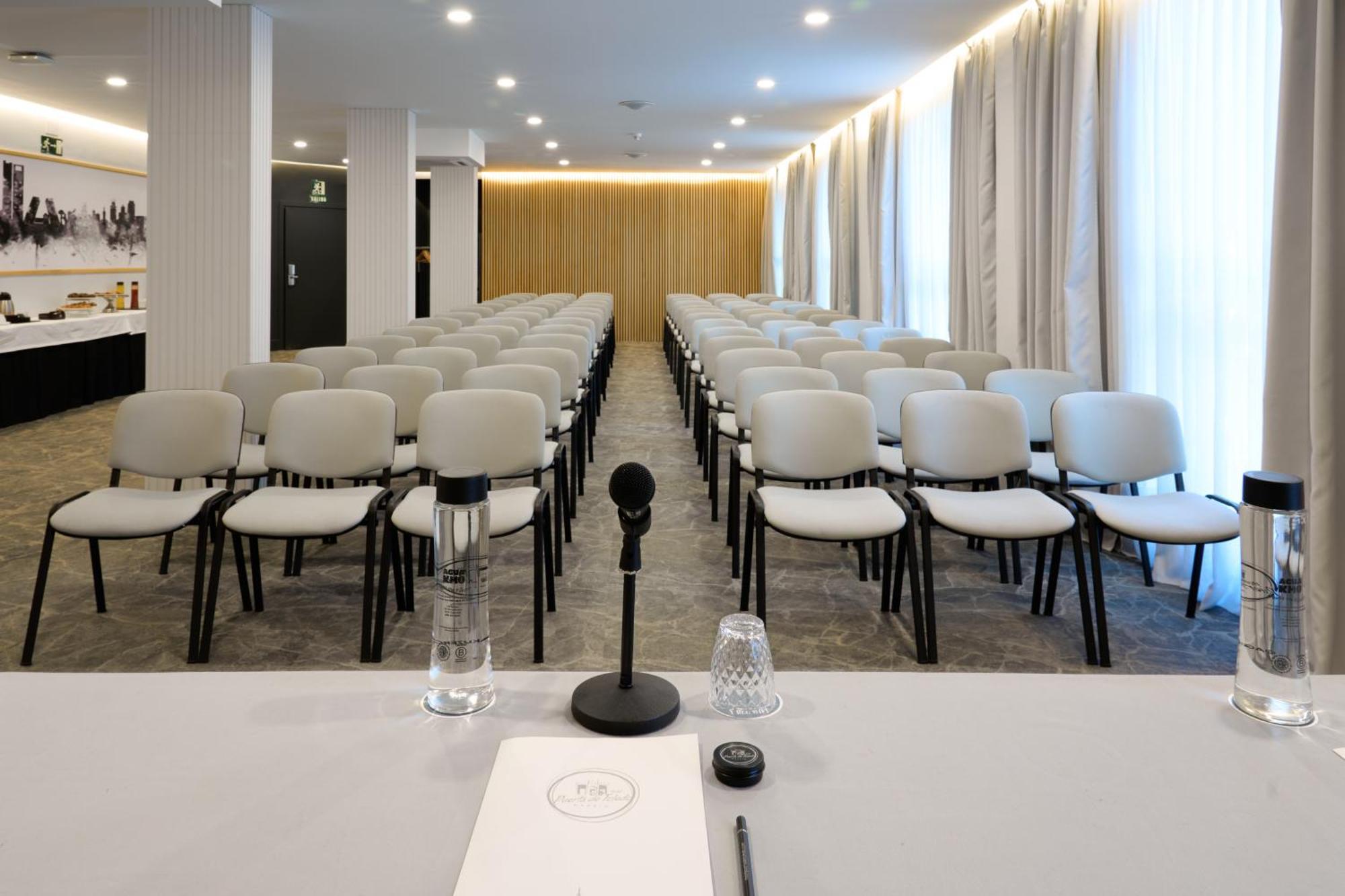 Hotel Puerta De Toledo Madrid Extérieur photo