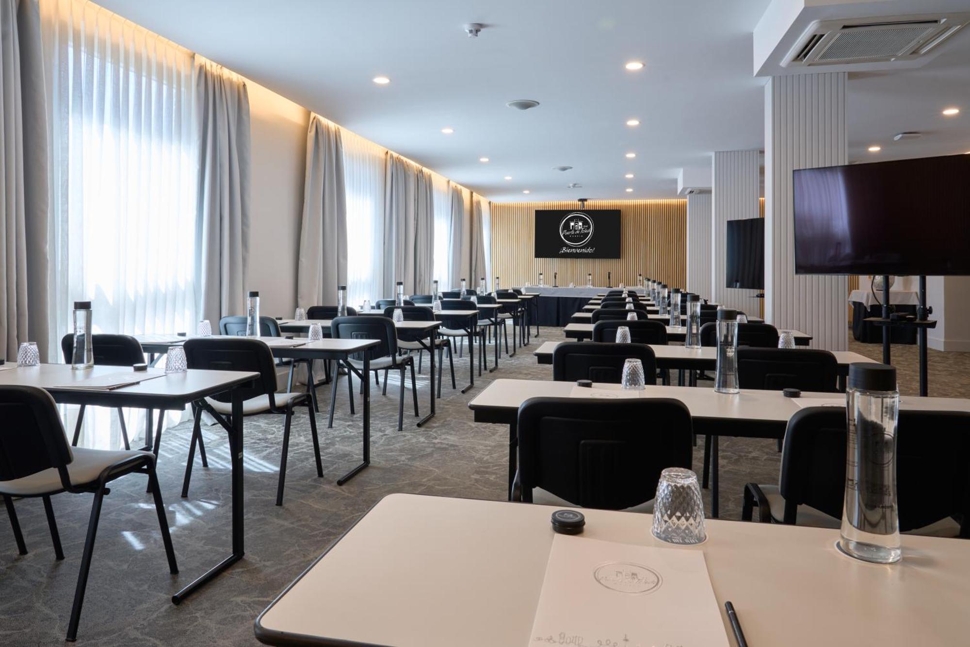Hotel Puerta De Toledo Madrid Extérieur photo