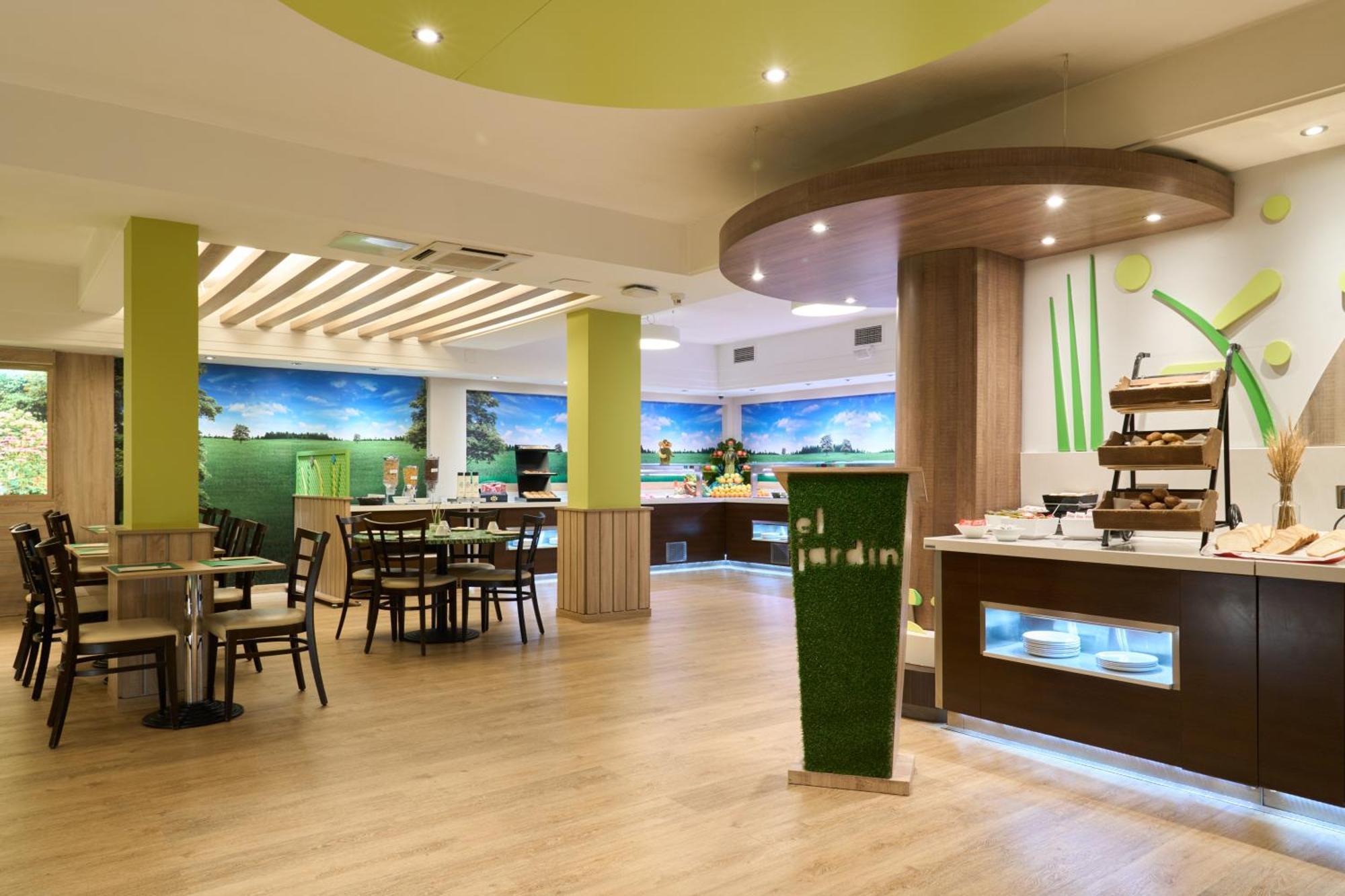 Hotel Puerta De Toledo Madrid Extérieur photo
