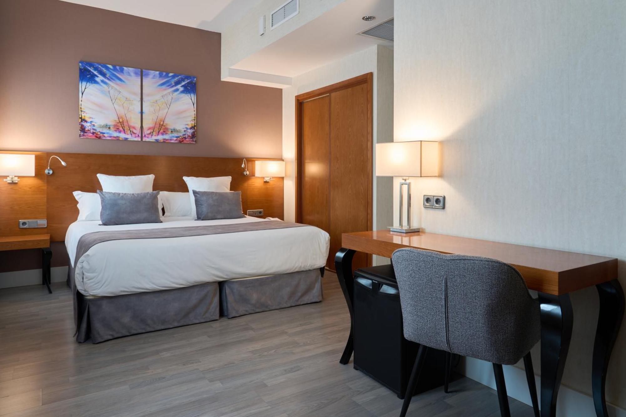 Hotel Puerta De Toledo Madrid Extérieur photo
