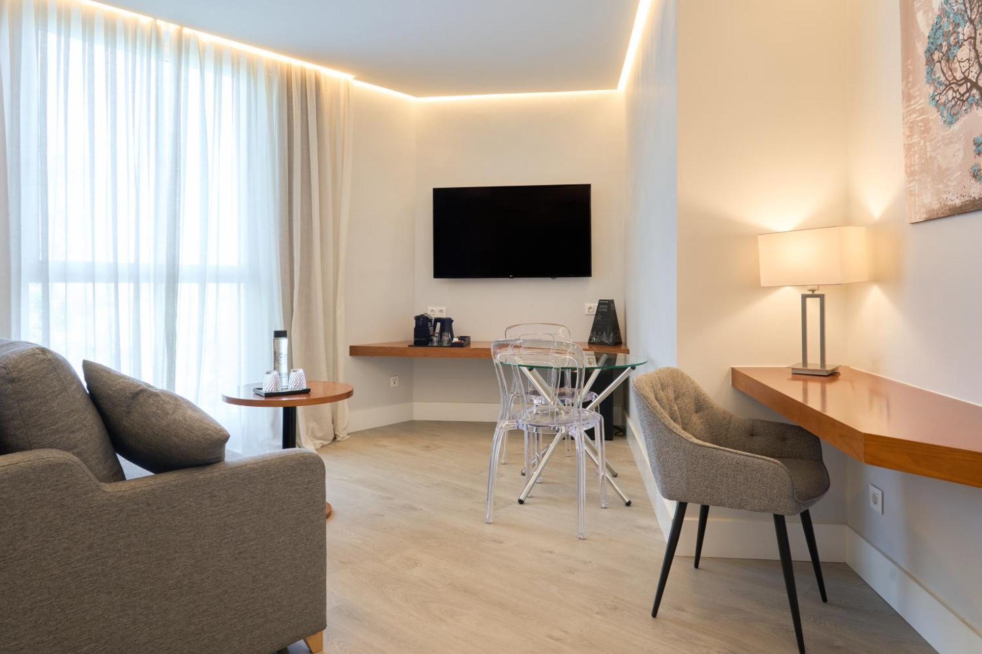 Hotel Puerta De Toledo Madrid Extérieur photo