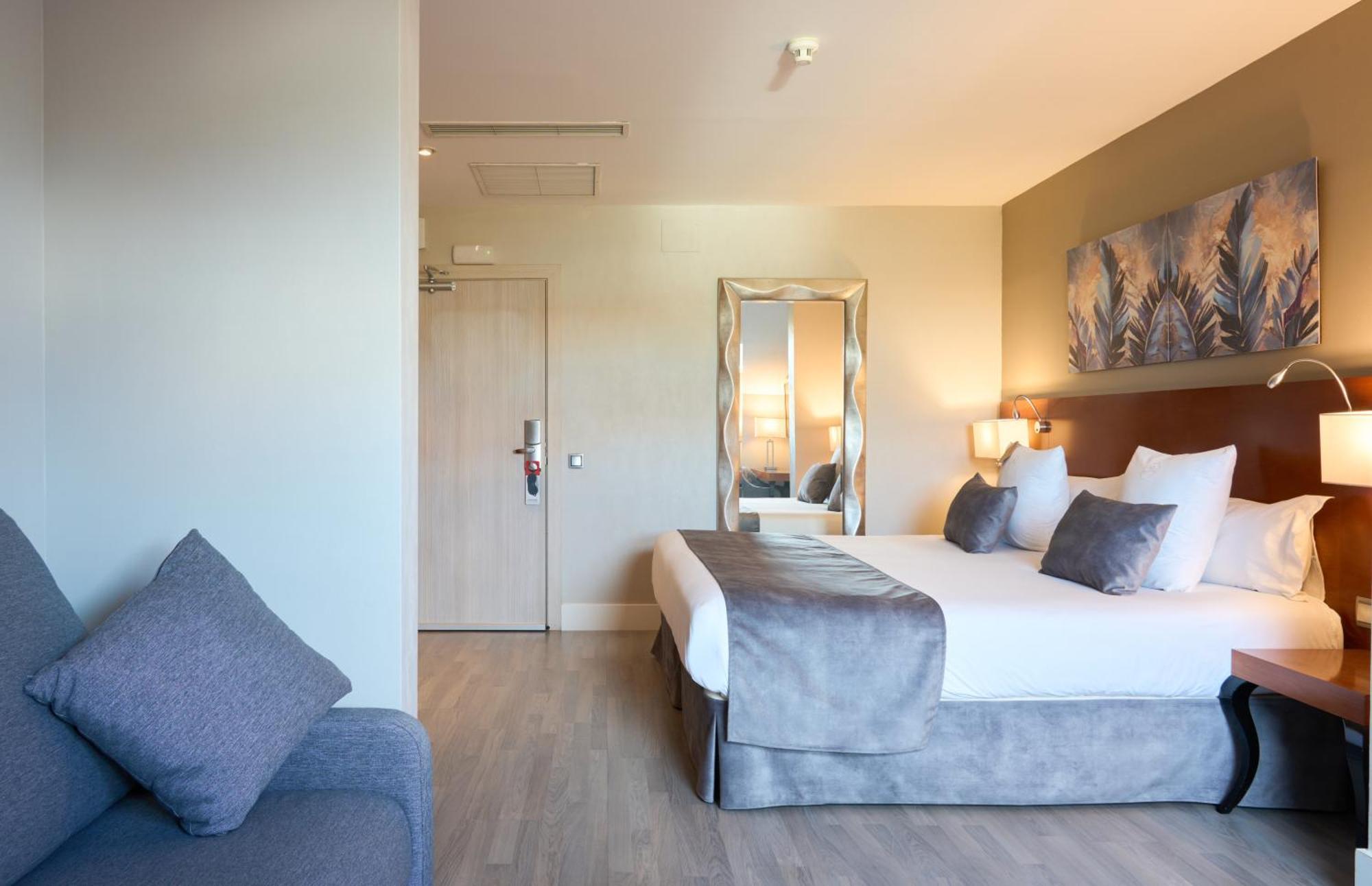 Hotel Puerta De Toledo Madrid Extérieur photo