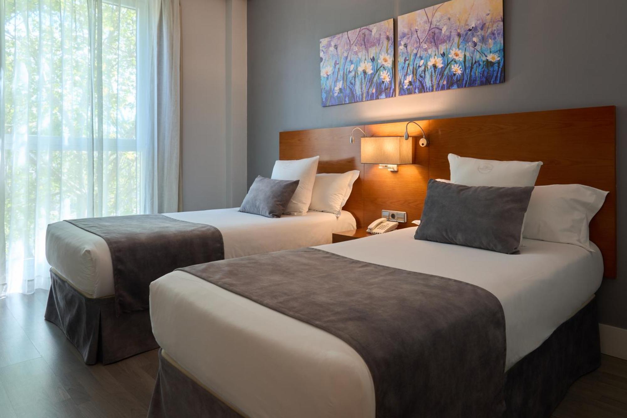 Hotel Puerta De Toledo Madrid Extérieur photo